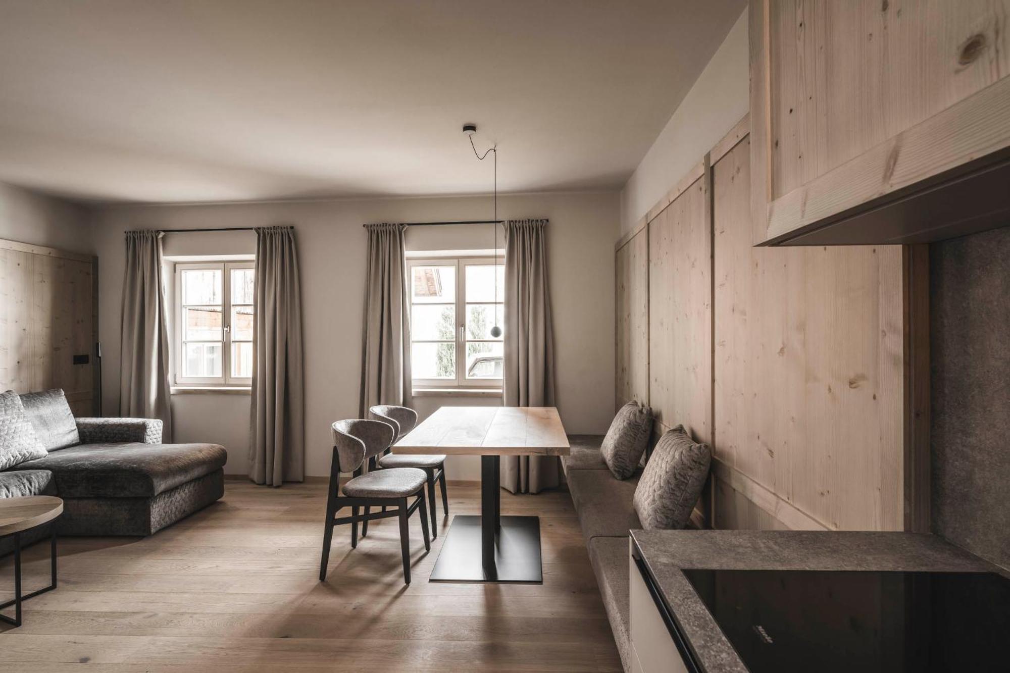 Hofergut Suites & Apartments Riscone Esterno foto