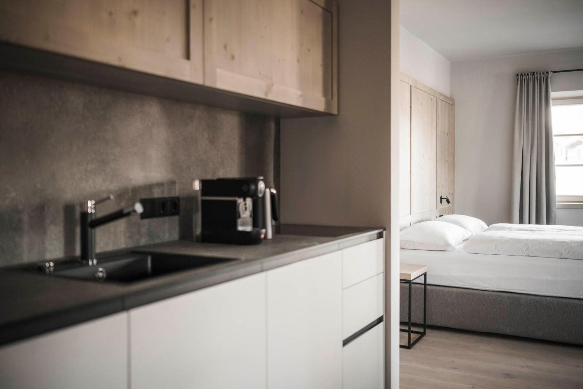 Hofergut Suites & Apartments Riscone Esterno foto