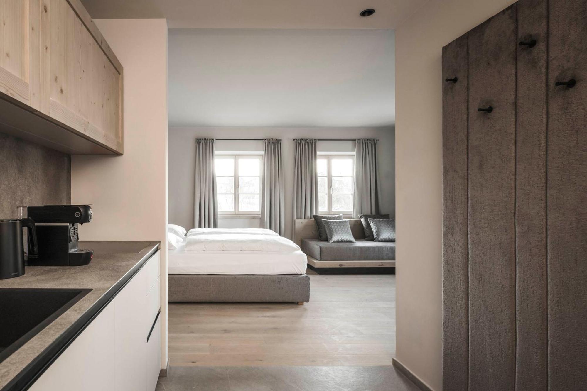 Hofergut Suites & Apartments Riscone Esterno foto
