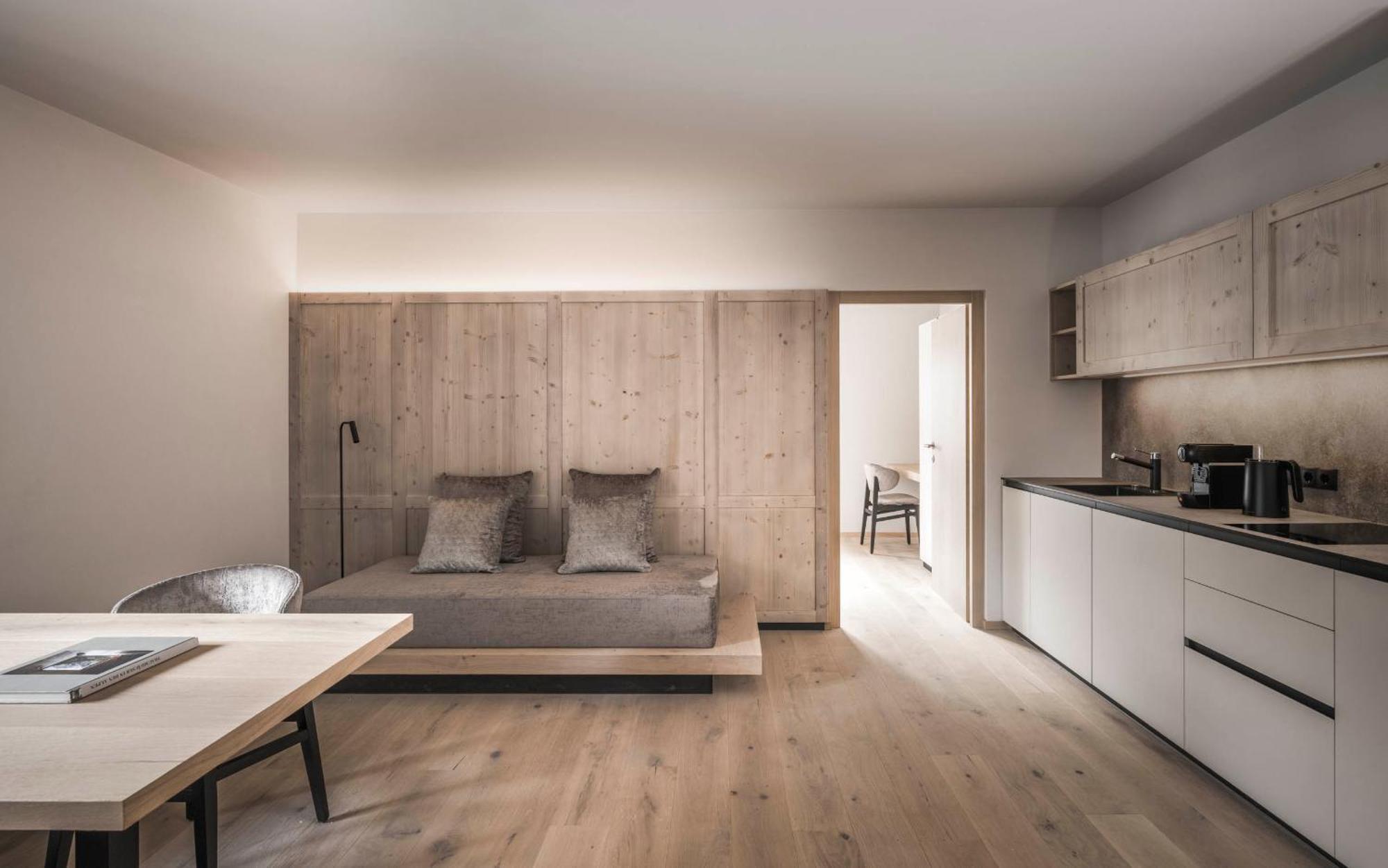 Hofergut Suites & Apartments Riscone Esterno foto