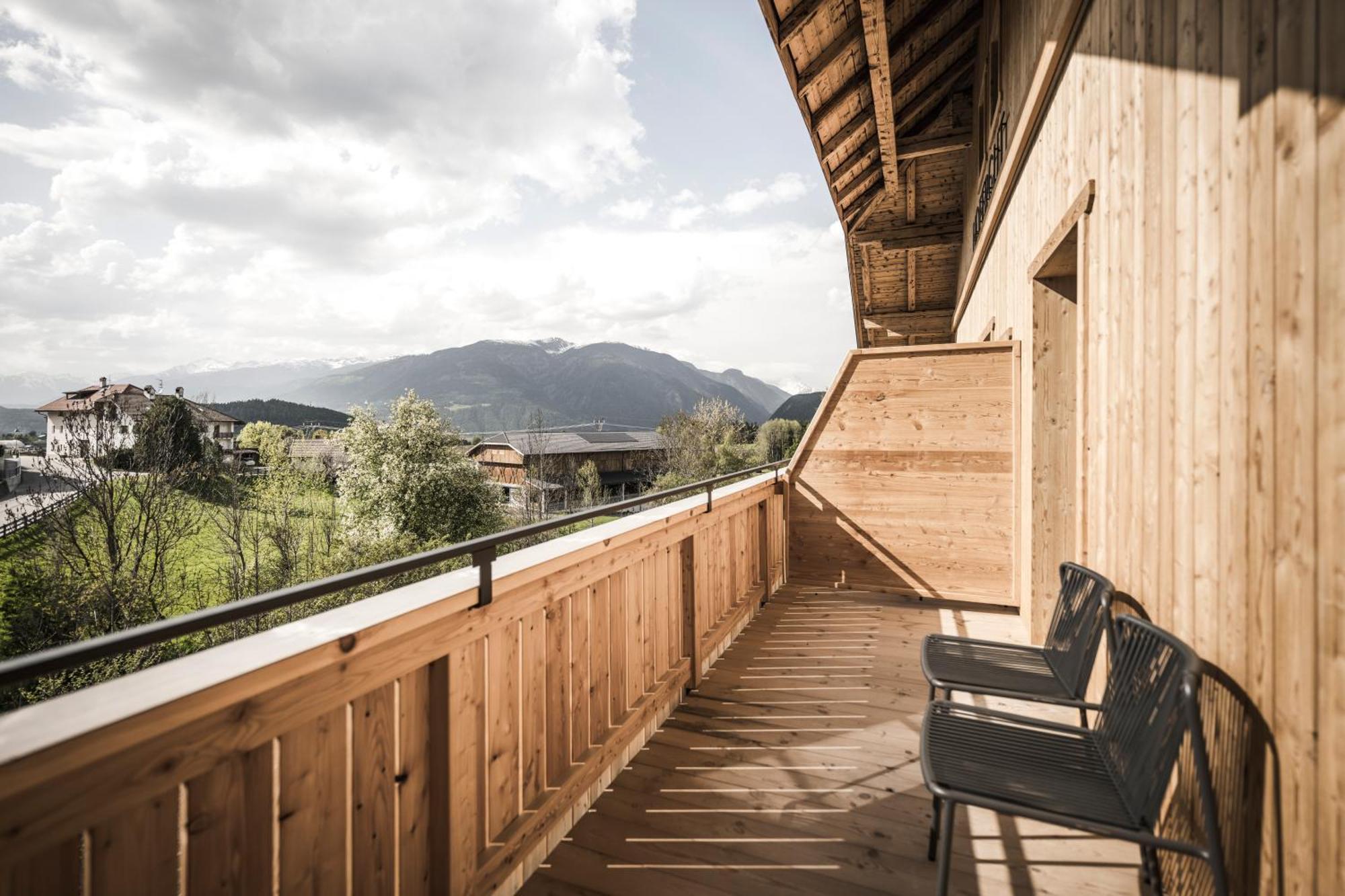 Hofergut Suites & Apartments Riscone Esterno foto